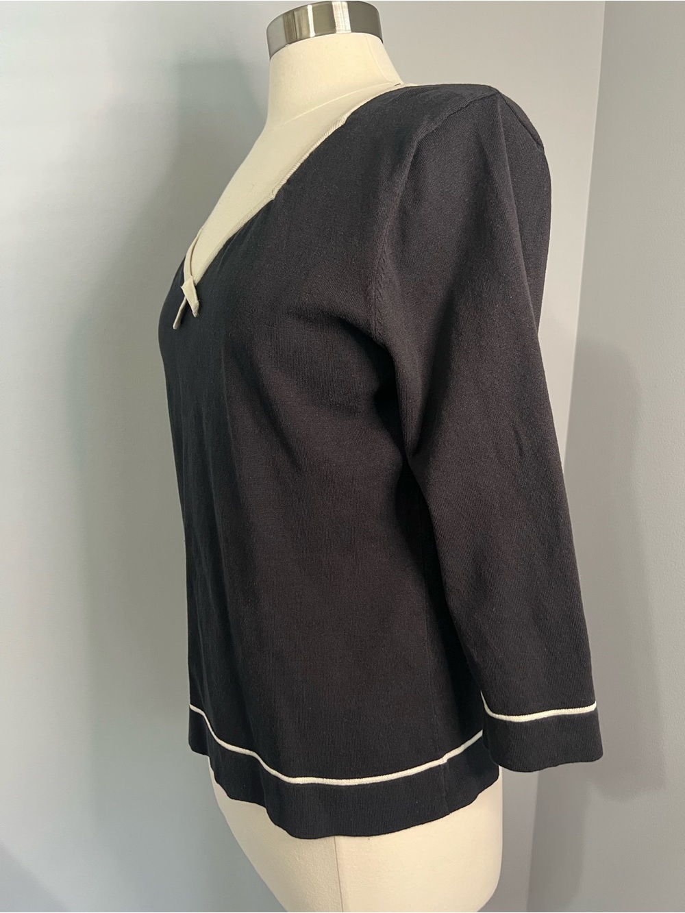 Spenser Jeremy Size XL Black Cream Silk Blend V-Neck Vintage Pullover Sweater - Picture 6 of 11
